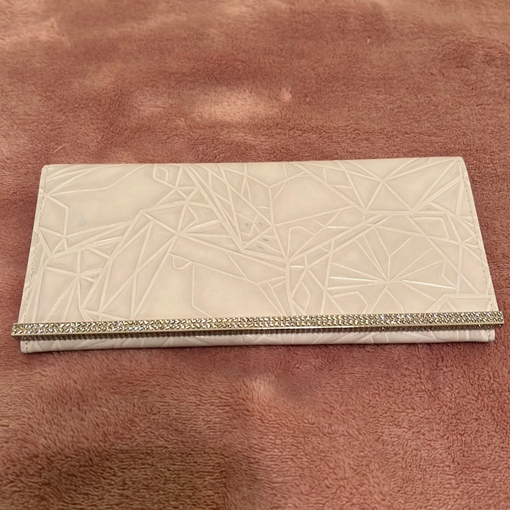 Swarovski Crystal Wallet!! 🌸💎